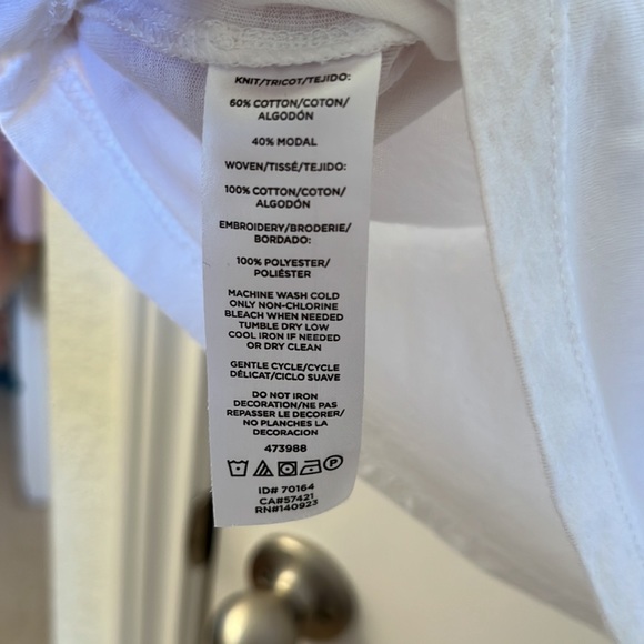 Not basic white tee - Picture 4 of 5